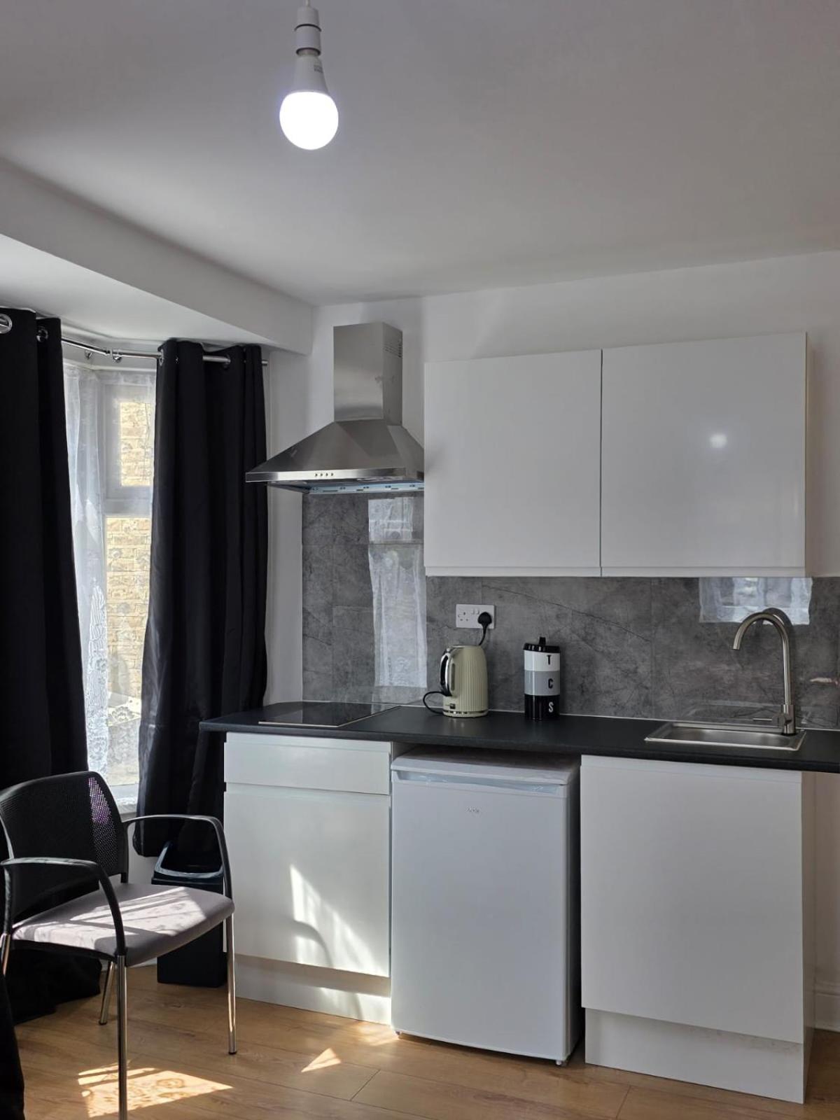 Gasthof Dorset House At Upton Park *